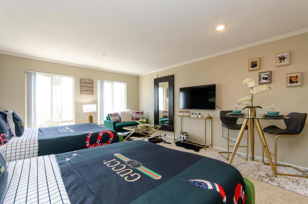 Gucci Mickey And Maxico Lofts Free Parking And Wifi Apartment ลอสแอนเจลิส ภายนอก รูปภาพ