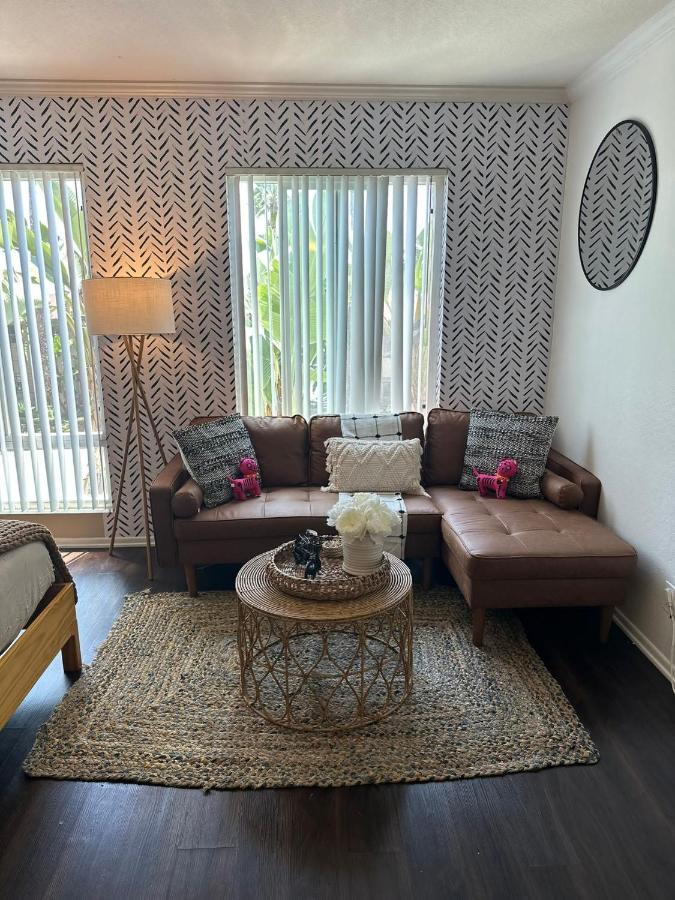 Gucci Mickey And Maxico Lofts Free Parking And Wifi Apartment ลอสแอนเจลิส ภายนอก รูปภาพ